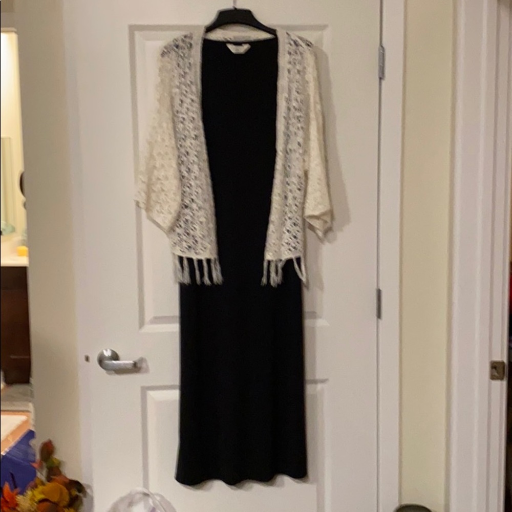 Women’s Maxi Dress Black W/Creamy White Shawl